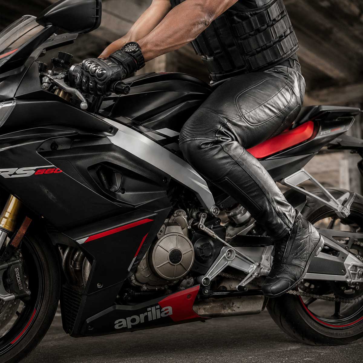 Milwaukee Leather LKM5713 Men's Premium Black Cowhide Leather Racing Pants w/ CE Armor Knee Protection